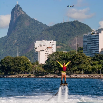 Flyboard na Praia da Urca
