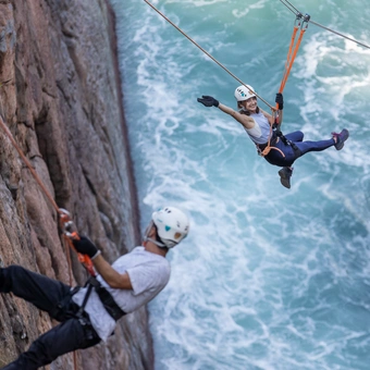 Rapel e Tirolesa na Gruta do Cachorro